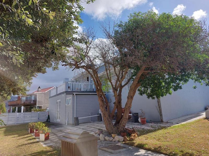 3 Bedroom Property for Sale in De Kelders Western Cape
